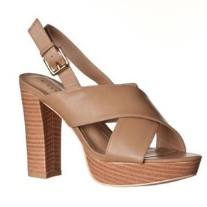 NEW Beautiful Platform Sandal 8.5